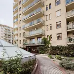 Kleo Apartment