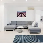 Kleo Apartment